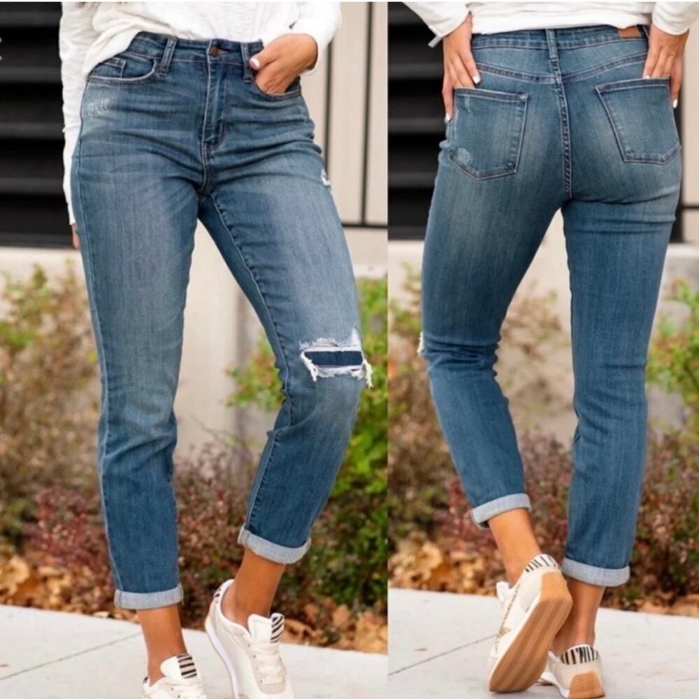 Judy Blue High Waist Distressed Knee Boyfriend Fit Jeans Size‎ 3/26